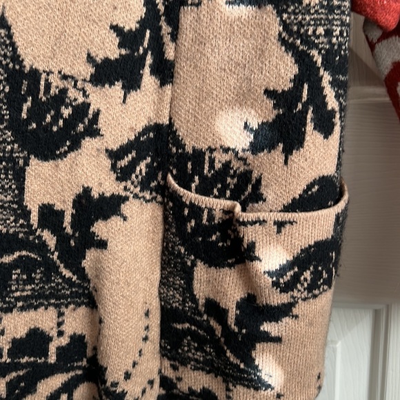 Anthropologie sweater - Picture 3 of 5